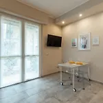 Mauro *
